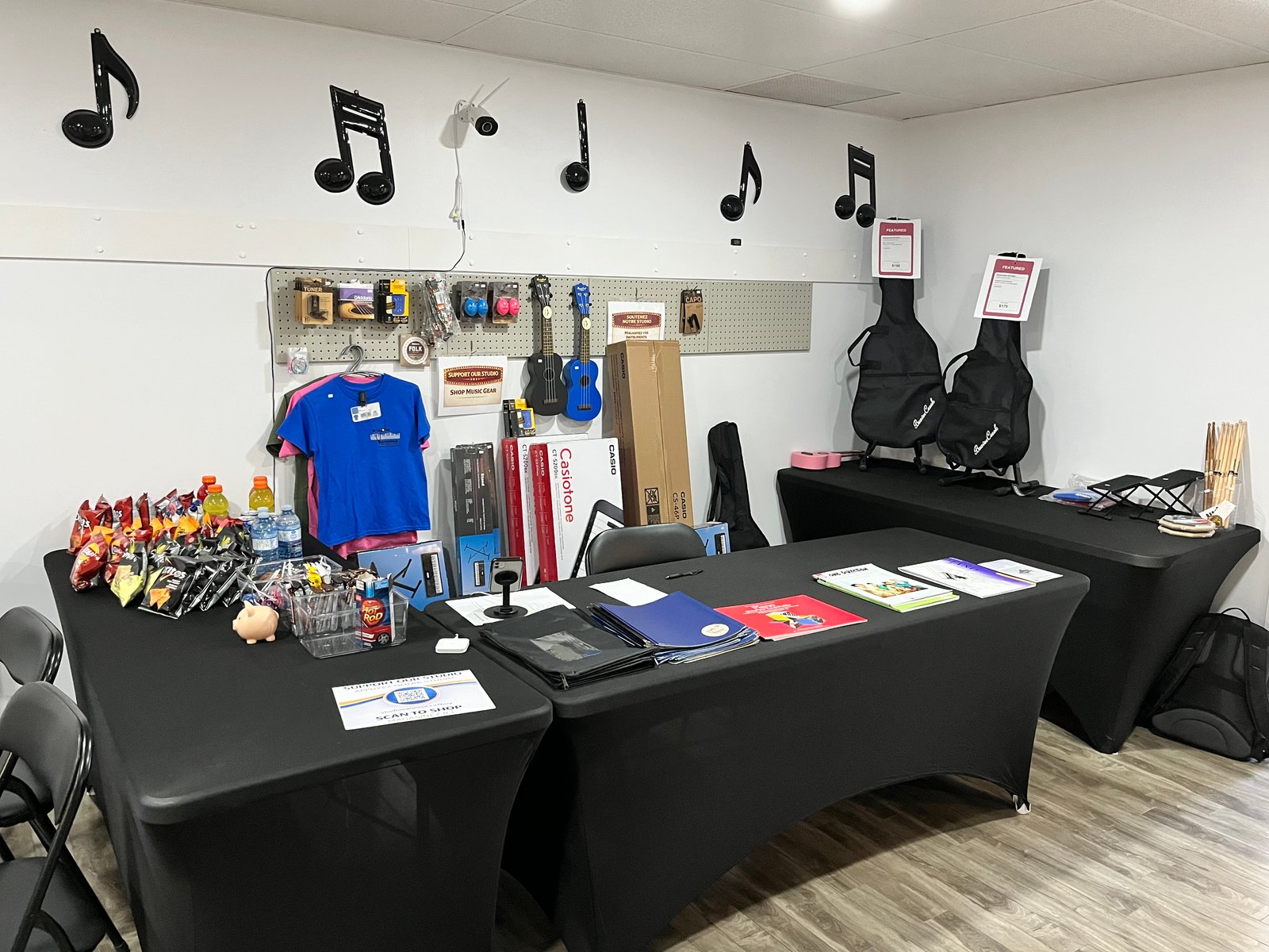 Music store in Bathurst NB with guitars, pianos and other instruments!